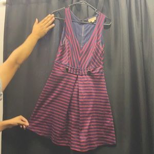 Red stripped stress. Good condition